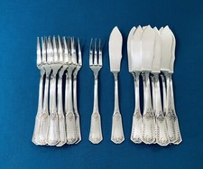 ménagère 12 couverts à poisson SFAM modèle EMPIRE SANS GENE métal argenté Table