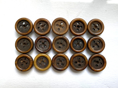 Lot minuscules boutons - de,