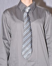 cravate homme bleu clair et