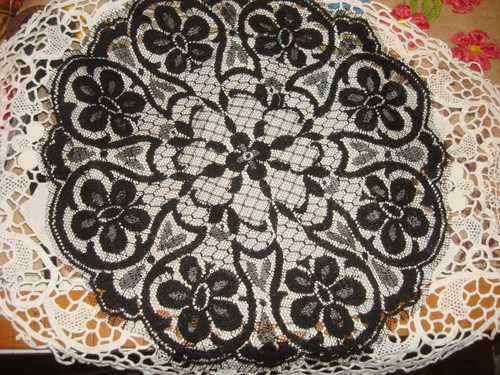 Ancienne dentelle noire ronde - dentelle,