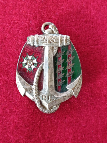 Insigne émail ancien ric - 43,