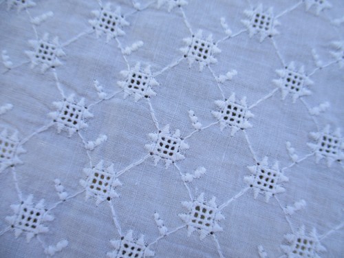 Laizes tissu broderie - 4,