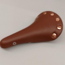 SELLE CLOUTÉE DAHON