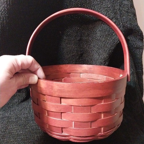 Basket with moveable handle - with,