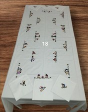 Nappe Blanche Brodée main Artisanat Madagascar Motifs Bonhommes Ref18 SoaBoutik