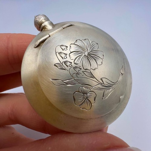 Ancien poudrier argent - , 875