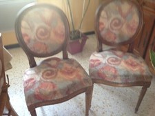 paire de chaise a dossier médaillon louis xvi.