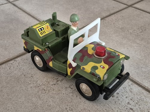 Jouet ancien jeep militaire - jouet,