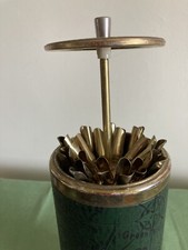 Distributeur cigarettes - À,