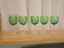 lot 5  Anciens verres à vin