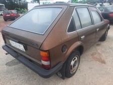 Moteur essuie glace avant OPEL