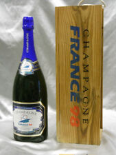 MAGNUN 150 cl PLEIN BOUTEILLE CHAMPAGNE COUPE DU MONDE DE FOOTBALL 1998 COFFRET