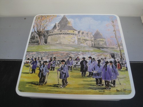 Boite métallique bretonne - boite,