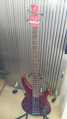Guitare basse électrique