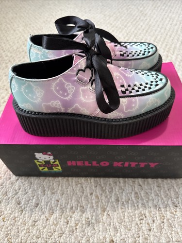 Women tuk hello kitty - women’s,