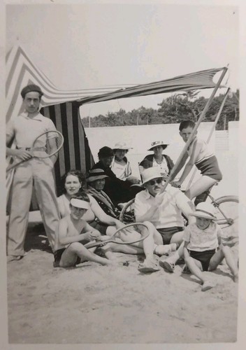 Famille plage 1937 jeu - famille,