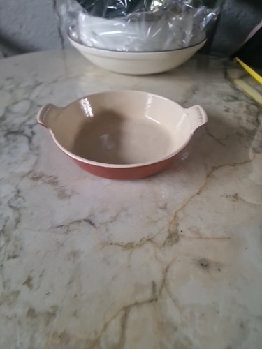 Plat creuset fonte - plat, le