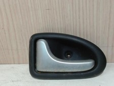 Poignee interieur avant gauche RENAULT CLIO 2 PHASE 2 7700423887