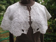 Grand col châle fil brodé