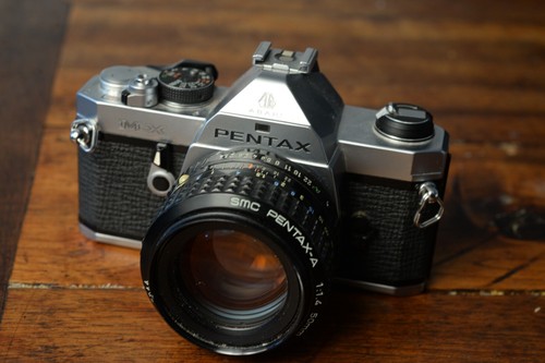 Pentax avec son objectif - pentax,
