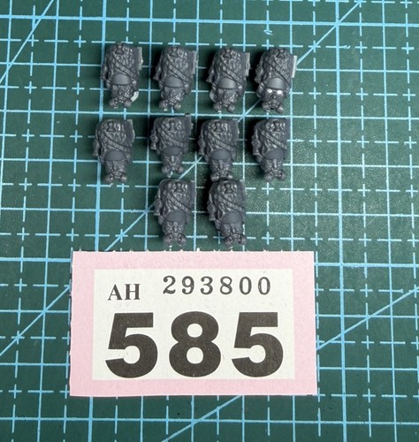 Les grognards heads fur - 10,
