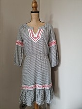 ARIDZA BROSS : ROBE BRODÉE ET