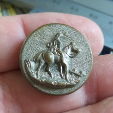 ANCIEN BOUTON . CHASSE