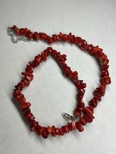 COLLIER EN PERLES DE CORAIL