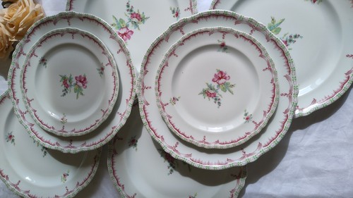 Assiettes plates creuses - assiettes,
