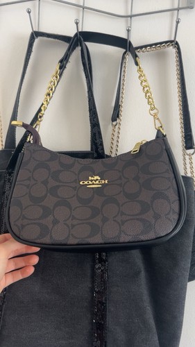 Sac main - main,