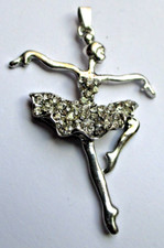 Beau grand pendentif danseuse