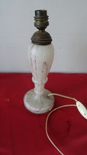Pied de lampe verre pâte de verre blanc veiné rouge