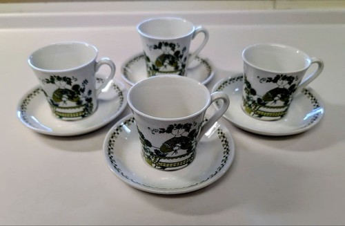 Lot tasses et soucoupes - 4,