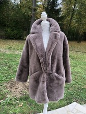 Manteau Zara Neuf Taille S en Fausse Fourrure