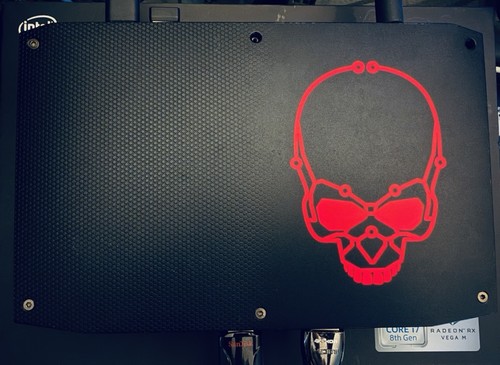 Intel nuc hades canyon - nuc,