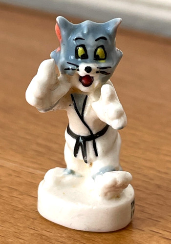 Adorable fève judo - fève, chat