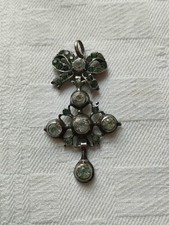 Bijou ancien régional : pendentif , croix , noeud , strass.