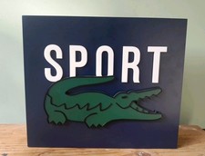 Lacoste Sport publicité lieu de ventes Tennis Roland Garros Objet Publicitaire 