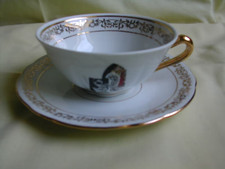 Ancienne tasse et soucoupe Souvenir de Communion 1