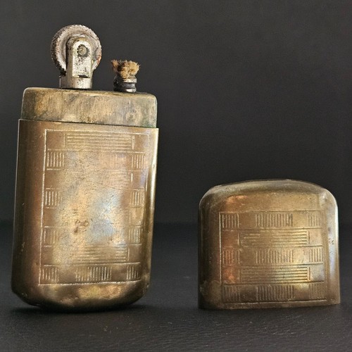 Ancien briquet essence - a, art