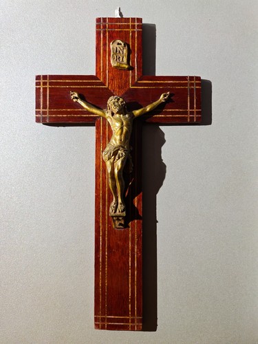 Très ancien crucifix inri - très,
