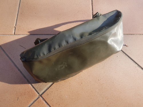 Sacoche militaire porte