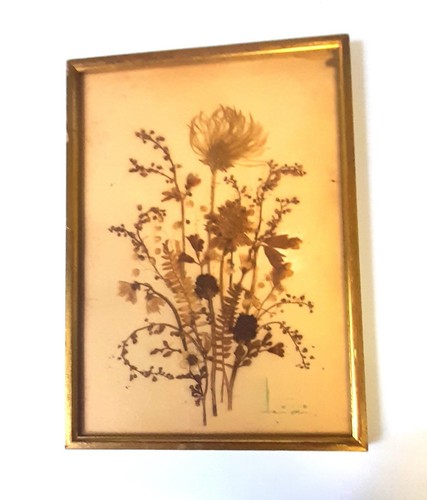 Cadre dore avec composition - cadre,
