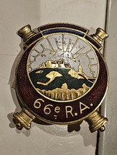 Insigne Militaire Du 66° Régiment d'Artillerie Afrique Du Nord Pucelle