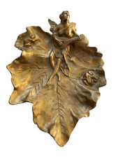 ANCIEN PORTE SAVON EN FONTE TABLEAU DE FEMME SEIN NUE MUSIQUE GRENOUILLE 