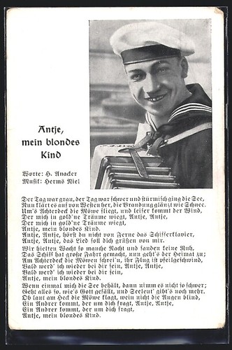 Marin avec accordéon - ak,