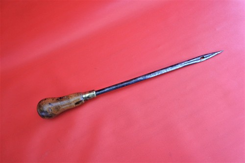 Ancienne alène aiguille