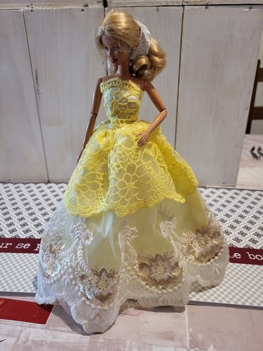 Robe pour poupée mannequin - robe,