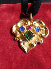 CHRISTIAN LACROIX  collier pendentif coeur 1980