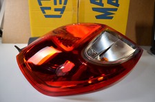 Feu arrière Gauche RENAULT Clio III 3/5 portes MAGNETI MARELLI 714026110702
